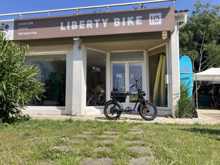Nouvelle marque de Fatbike Electrique disponible au magasin PINSCHER BIKES, le grand-village- plage, LIBERTY BIKE IØ